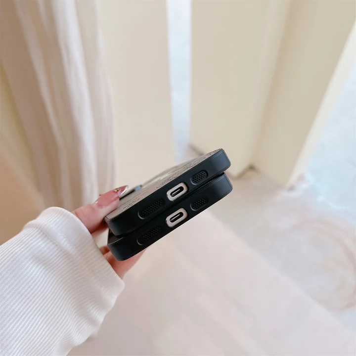 ハイブランド カバー iphone16プロ クロームハーツ chrome hearts 