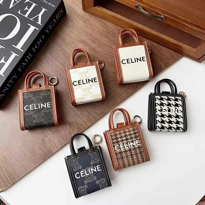 アイフォーン17プロ max ケース セリーヌ 