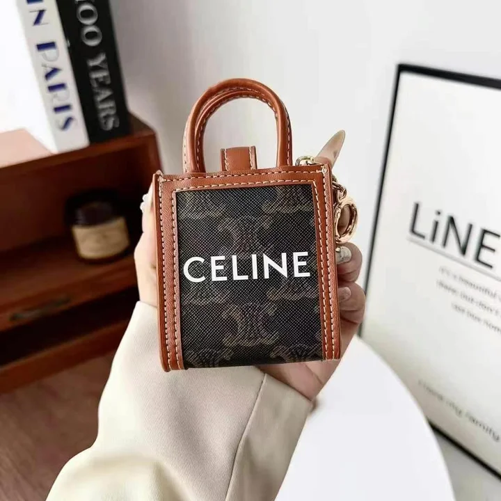 celine iphone15 plus カバー 