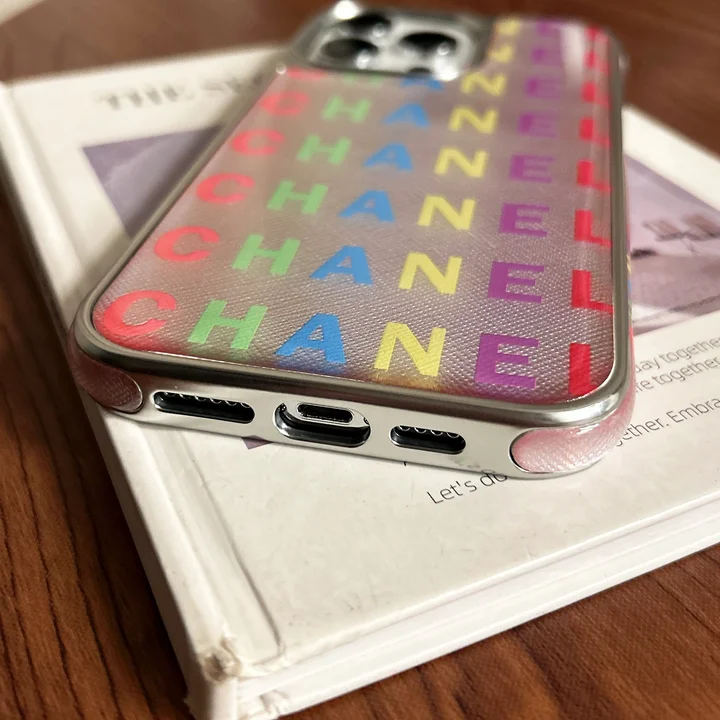 ブランド スマホケース iphone16 