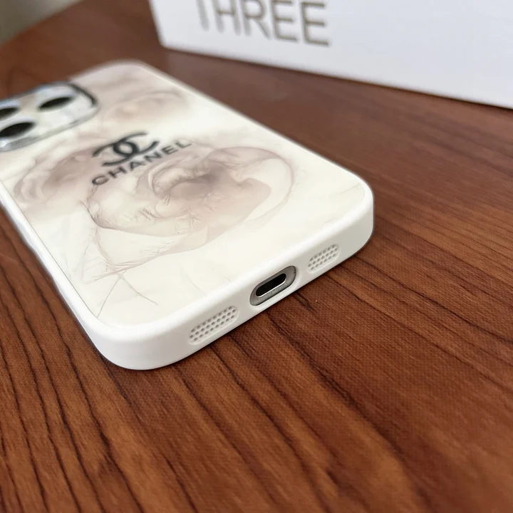 ブランド アイフォン16プロ スマホケース 