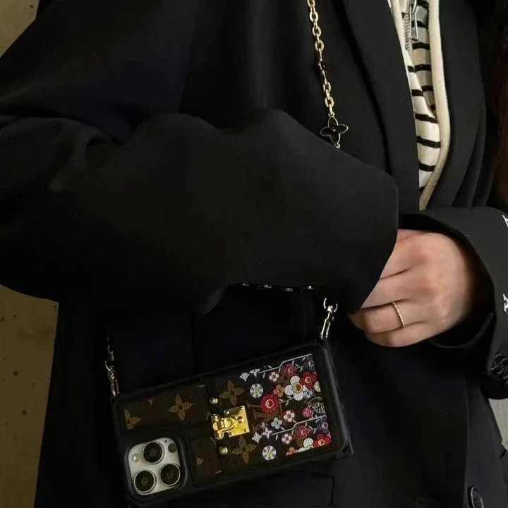 vuitton カバー アイホン15 