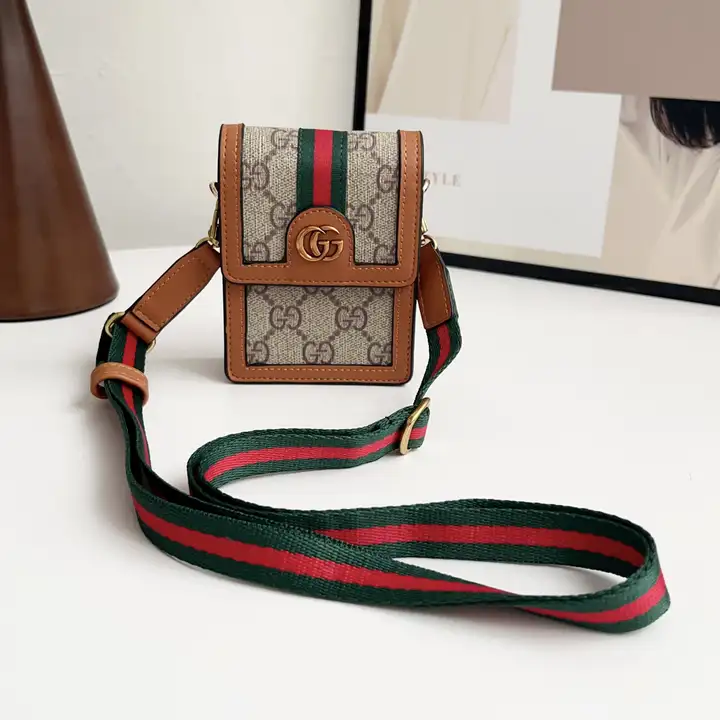 gucci グッチ iphone17promax 