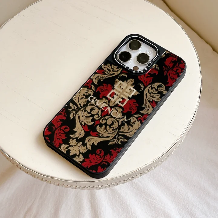 ブランド カバー アイホン17 givenchy 