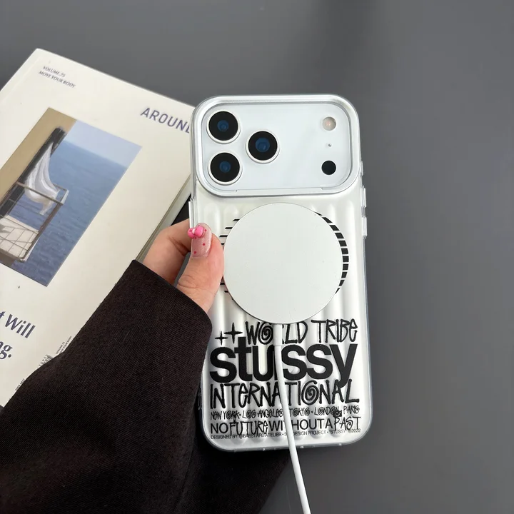 ハイブランド スマホケース アイホン 15 pro ステューシー風 