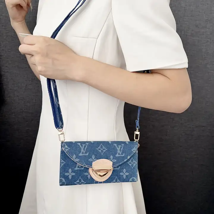 lv風 携帯ケース iphone17プロ