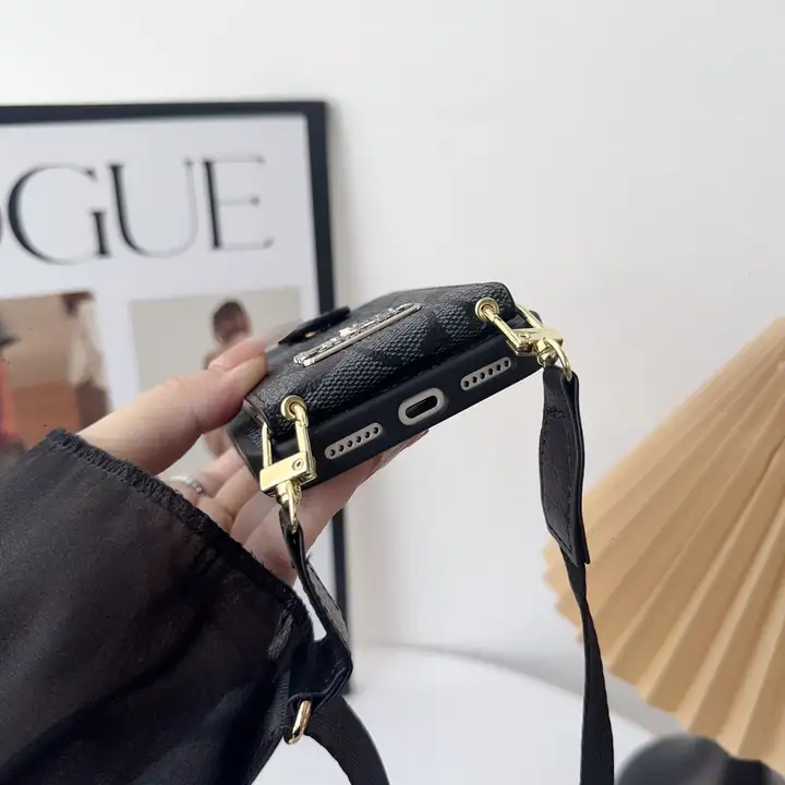 ハイブランド 携帯ケース アイホン17 コーチ coach