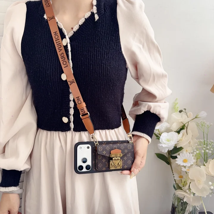  アイホン17プロ カバー 