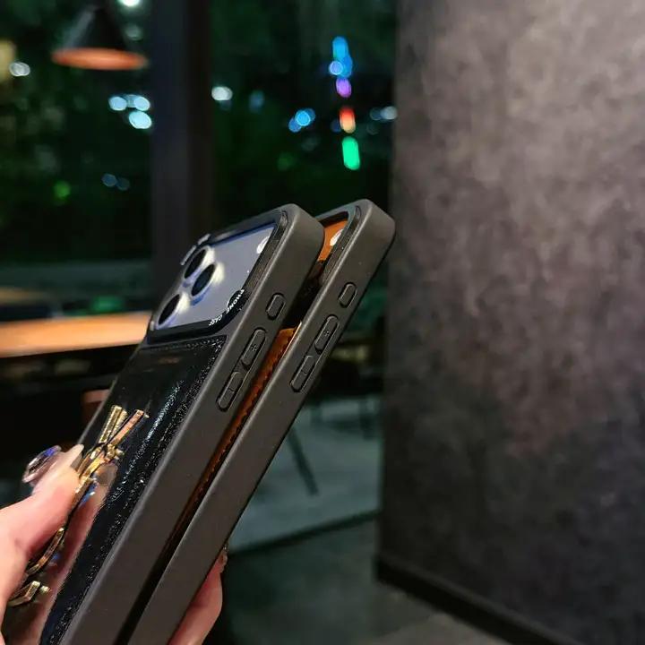 ysl イヴサンローラン iphone16 Pro 