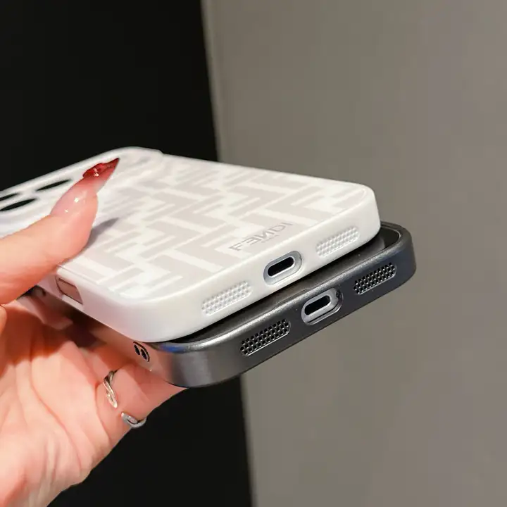 ハイブランド スマホケース アイホン13