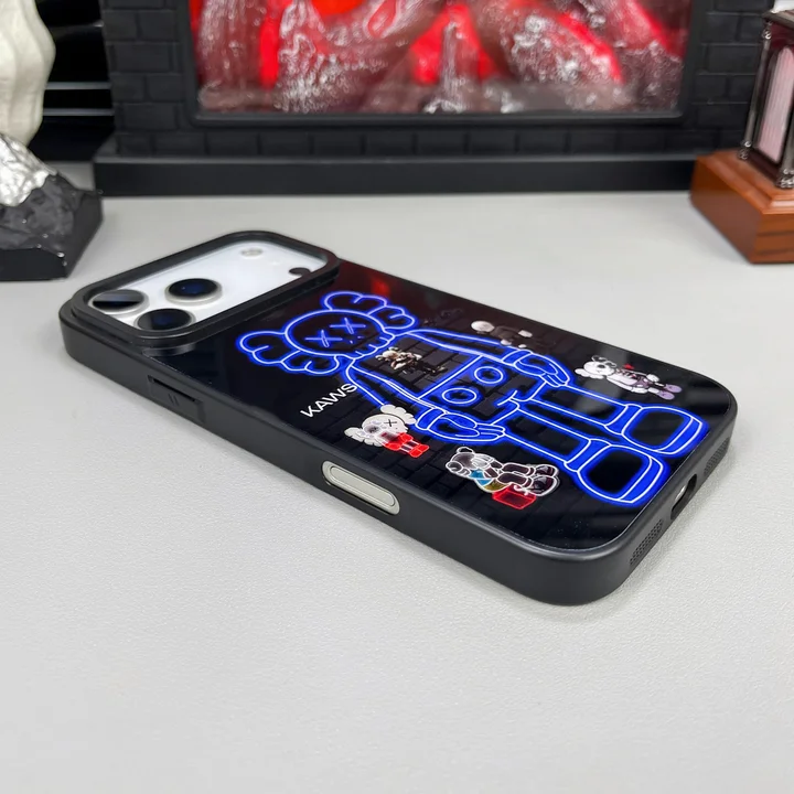 カウズ風 携帯ケース iphone17