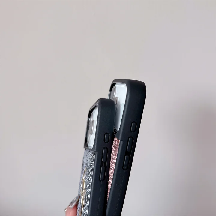 ブランド カバー アイフォン16 proMax guess