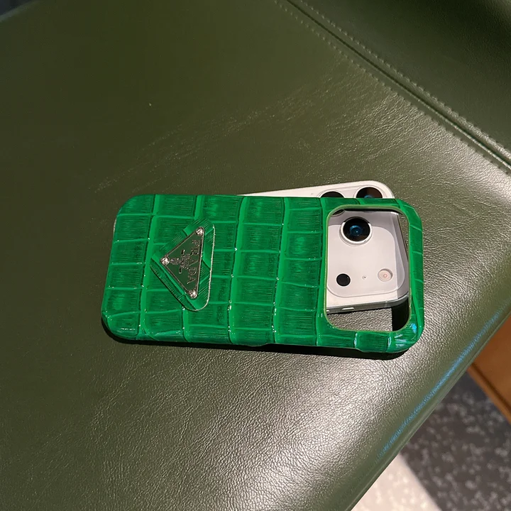 プラダ アイフォーン17promax ケース 