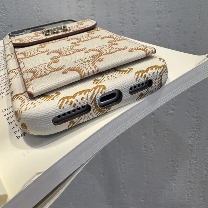 ブランド 携帯ケース iphone16 Pro 