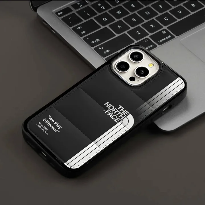 アイフォーン17プロ  ケース 