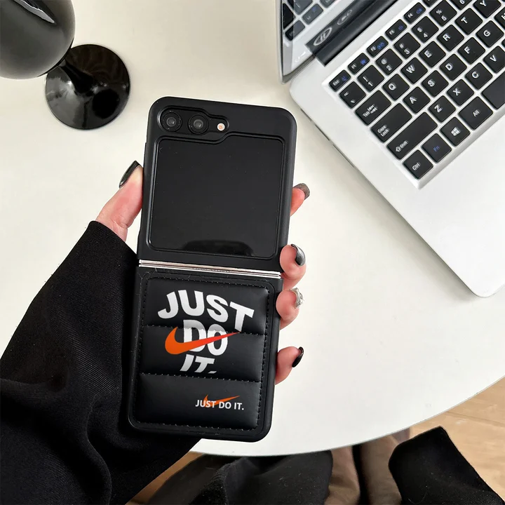 ナイキ風 カバー アイフォン17プロ 