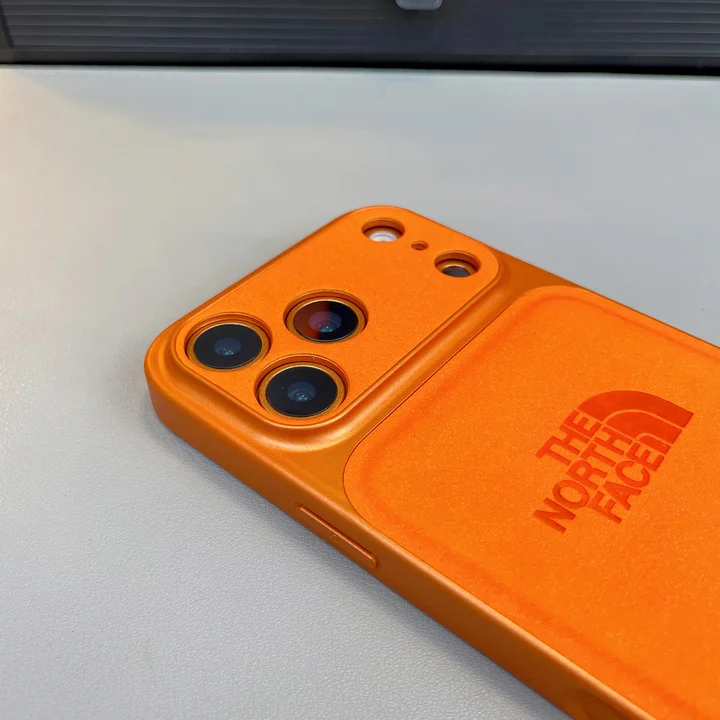 ブランド ケース アイフォン 15 