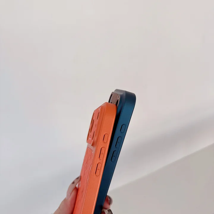 ブランド カバー アイフォーン17プロ 