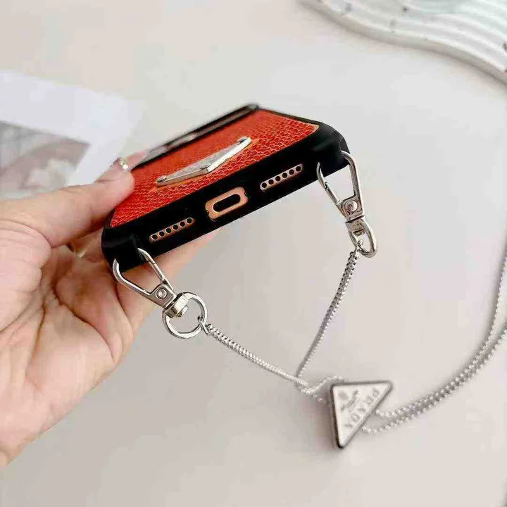 ハイブランド カバー アイホン17 prada