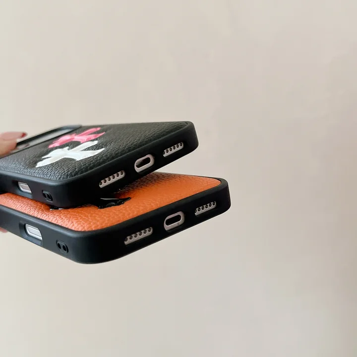 ハイブランド chrome hearts クロームハーツ アイフォン17pro カバー