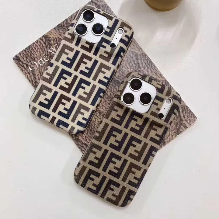 ハイブランド カバー アイフォーン17プロmax フェンディ 