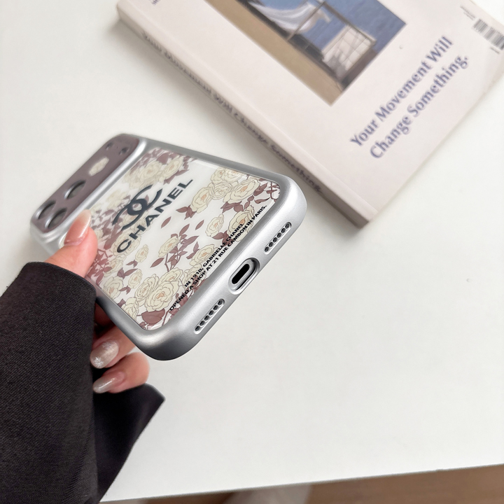 シャネル風 携帯ケース アイホン17 
