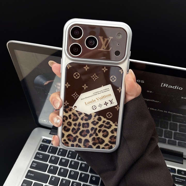アイフォーン 15 ケース vuitton風 
