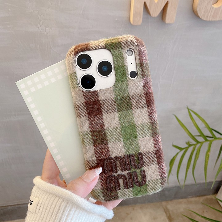 ミュウミュウ miumiu iphoneiphone17plus