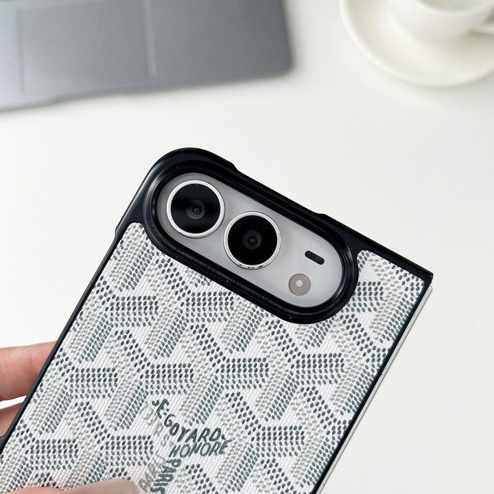 アイフォーンiphone18pro ゴヤール風 カバー